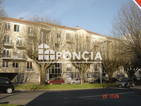 Location Studio 19.22 m² - 38 BOULEVARD DES BELGES La Roche Sur Yon 85000