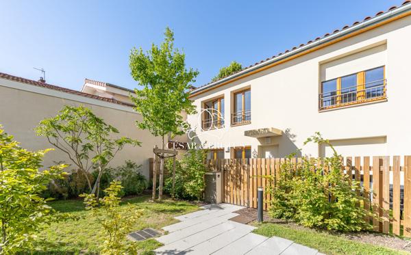 Maison contemporaine de 101 m² avec terrasse et double garage – Sainte-Foy-lès-Lyon