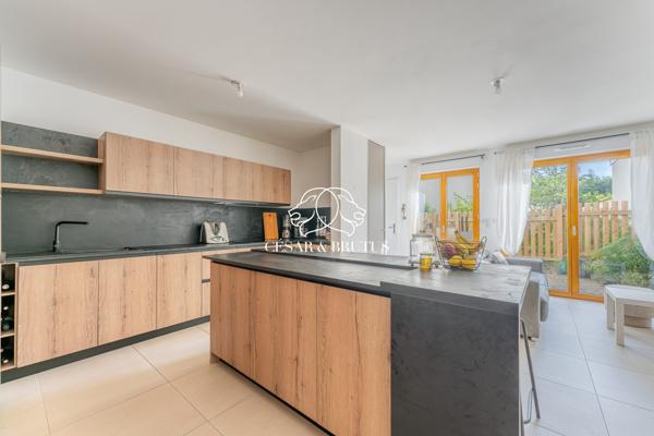 Maison contemporaine de 101 m² avec terrasse et double garage – Sainte-Foy-lès-Lyon