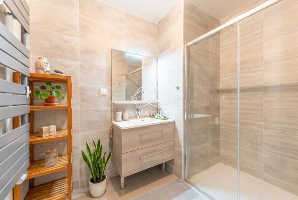 Maison contemporaine de 101 m² avec terrasse et double garage – Sainte-Foy-lès-Lyon