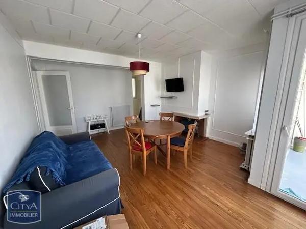Appartement à louer 3 pièces 64.75m² Royan (17200)