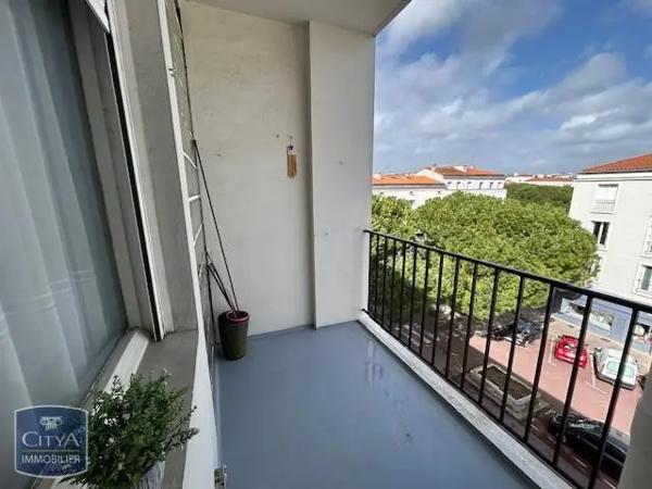 Appartement à louer 3 pièces 64.75m² Royan (17200)