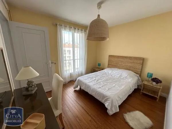 Appartement à louer 3 pièces 64.75m² Royan (17200)