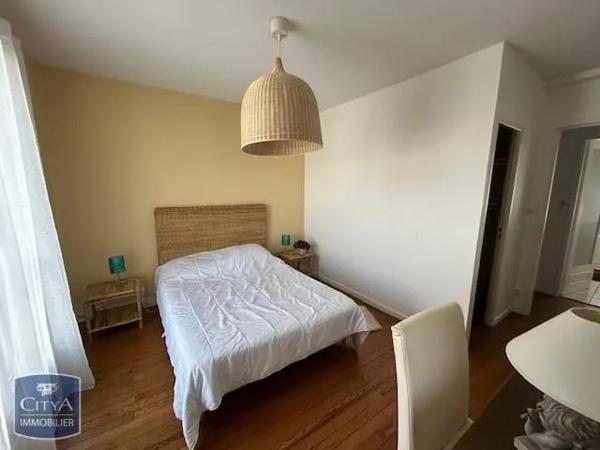 Appartement à louer 3 pièces 64.75m² Royan (17200)
