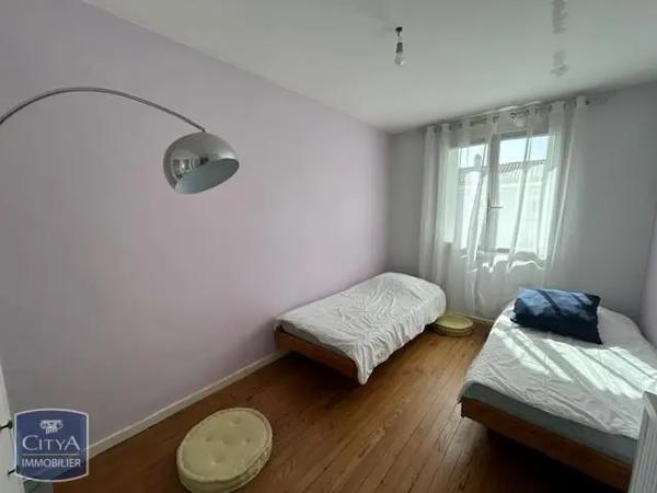 Appartement à louer 3 pièces 64.75m² Royan (17200)