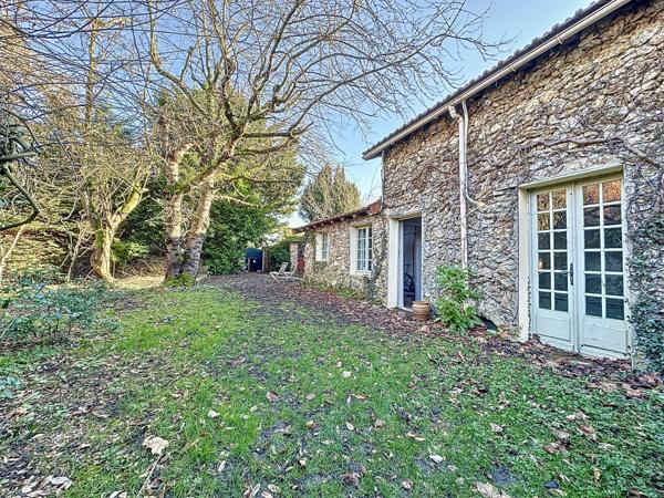 Maison à vendre  9 pièces - 275 m2 GUYANCOURT - 78