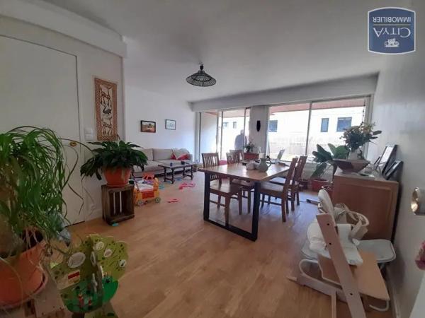 Appartement à louer 4 pièces 93.3m²