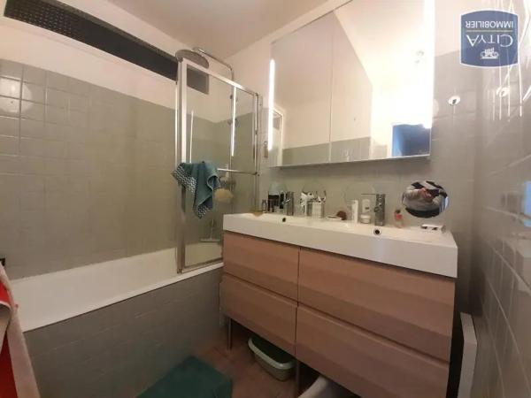 Appartement à louer 4 pièces 93.3m²