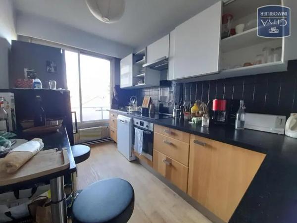 Appartement à louer 4 pièces 93.3m²