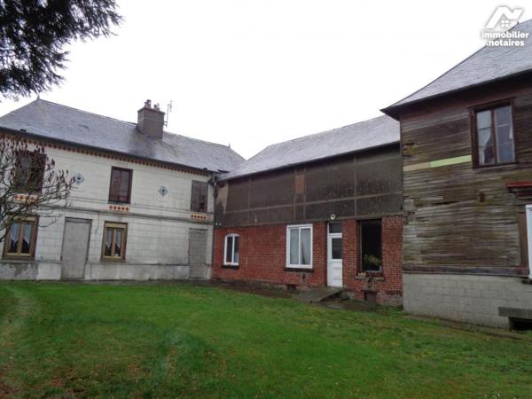A VENDRE A BEAUCAMPS LE VIEUX ensemble immobilier à rénover