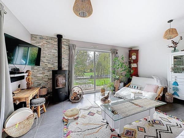 Maison contemporaine proche commerces et commodités