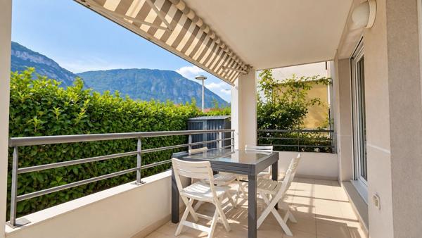 SASSENAGE – T3  d' enviro 67 m² avec jardin  et terrasse