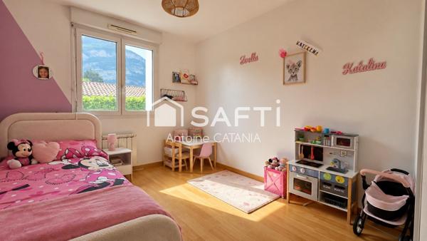 SASSENAGE – T3  d' enviro 67 m² avec jardin  et terrasse