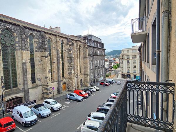 Appartement meublé Clermont-Ferrand - Plateau Central - Jaude - Place de la Victoire
