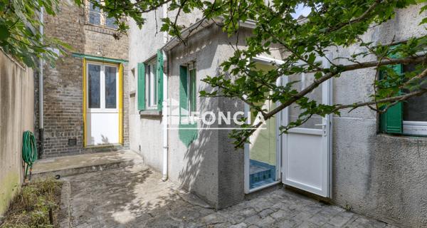 À vendre Maison 5 pièces 83.06 m² - Saint-denis 93200