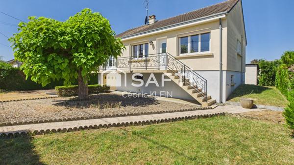 Maison sur sous sol avec joli terrain