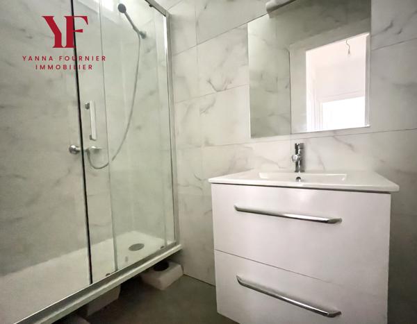 Brest (29200) BEL IMMEUBLE DE RENDEMENT BREST CENTRE 250 M2, LOCAL COMMERCIAL+ 3 APPARTMENTS