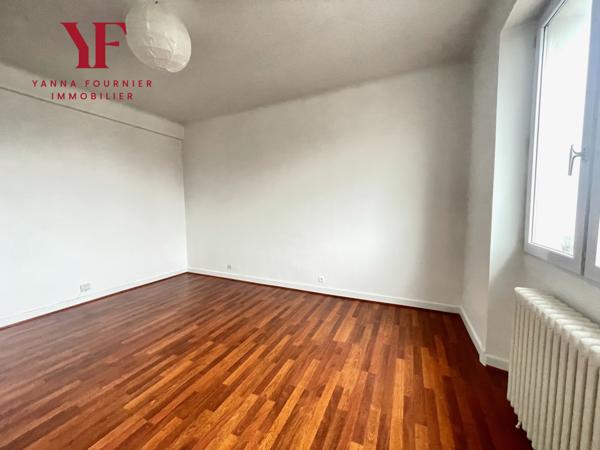 Brest (29200) BEL IMMEUBLE DE RENDEMENT BREST CENTRE 250 M2, LOCAL COMMERCIAL+ 3 APPARTMENTS