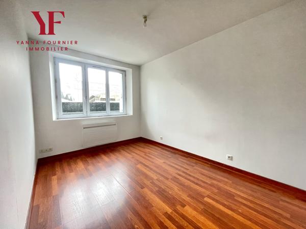 Brest (29200) BEL IMMEUBLE DE RENDEMENT BREST CENTRE 250 M2, LOCAL COMMERCIAL+ 3 APPARTMENTS