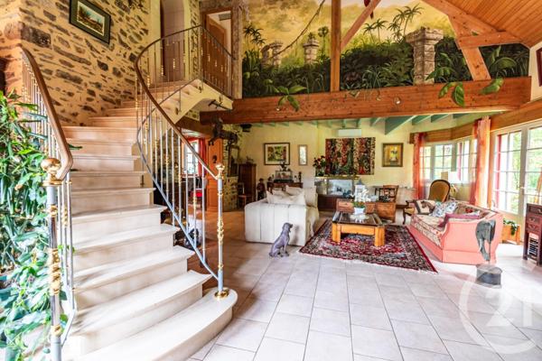 Maison à vendre  6 pièces - 211 m2 AZE - 53