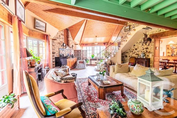 Maison à vendre  6 pièces - 211 m2 AZE - 53