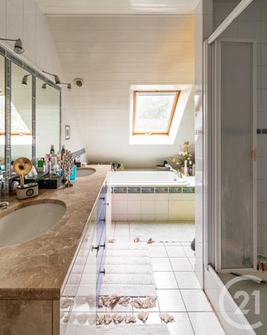 Maison à vendre  6 pièces - 211 m2 AZE - 53