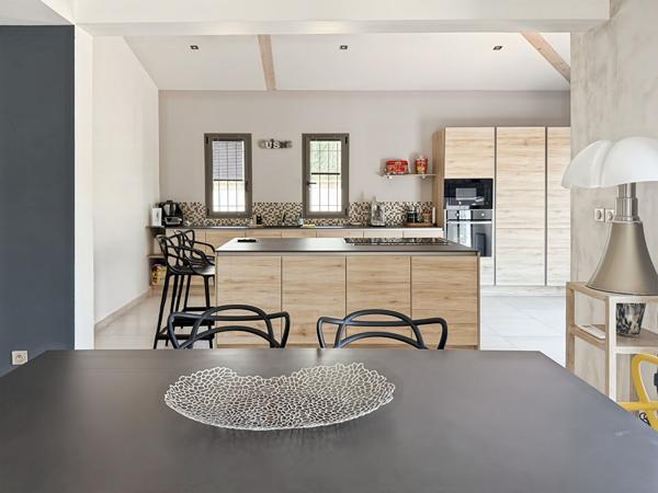 Maison Bouc Bel Air 6 pièce(s) 157 m2
