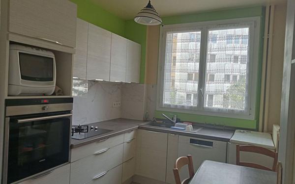 Appartement à louer    3 pièces • 57 m2 Chaville