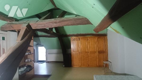 Montargis,  7 mn de la gare, maison de ville 4 PP,  avec accès pour une personne à mobilité réduite.