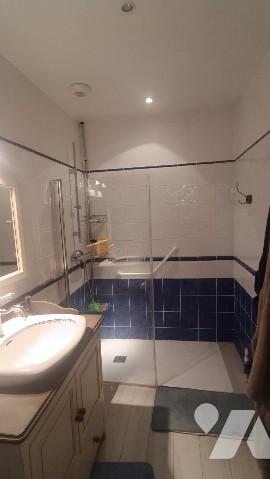 Montargis,  7 mn de la gare, maison de ville 4 PP,  avec accès pour une personne à mobilité réduite.