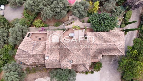 Grande maison avec vue sur la vallée