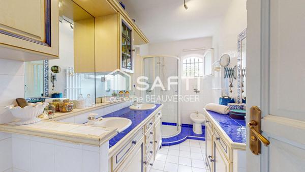 Grande maison avec vue sur la vallée