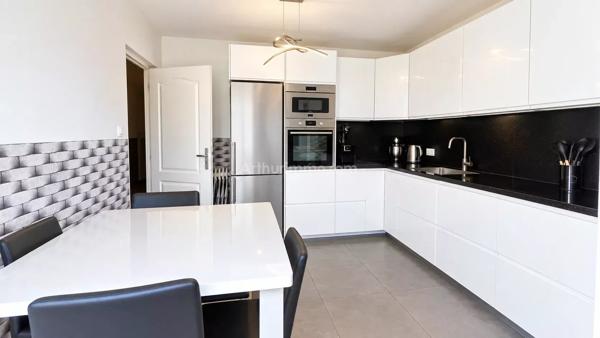 Vente                                                      Maison
                        
                     6 pièces                      160 m2                     à Ingersheim