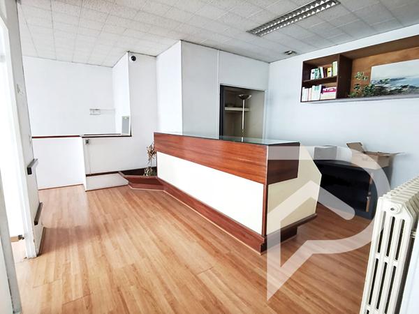 Local commercial 1 pièce 249.35 m2