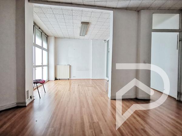 Local commercial 1 pièce 249.35 m2