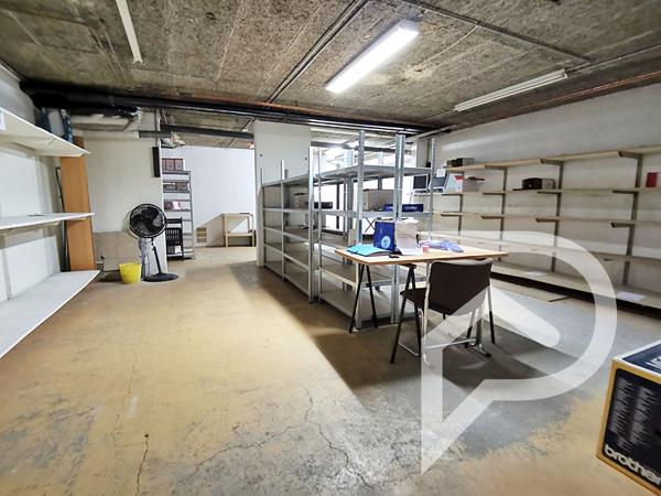 Local commercial 1 pièce 249.35 m2
