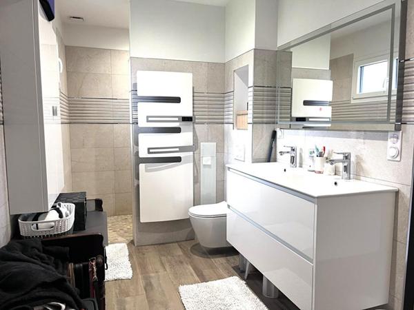 Maison d'architecte 4 chambres sur 5000M2 de terrain