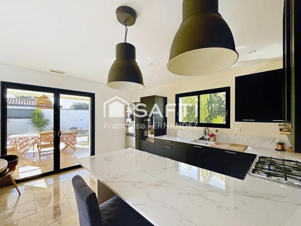 Villa contemporaine de 205 m² avec piscine et maison d'amis