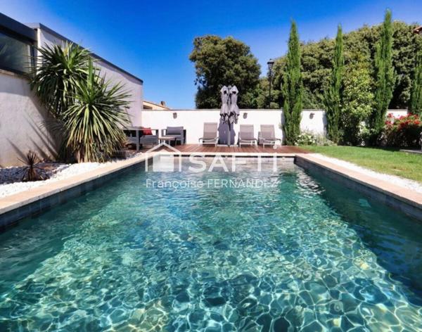 Villa contemporaine de 205 m² avec piscine et maison d'amis