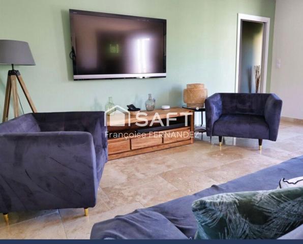 Villa contemporaine de 205 m² avec piscine et maison d'amis