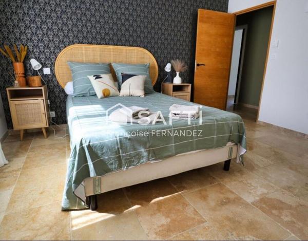 Villa contemporaine de 205 m² avec piscine et maison d'amis