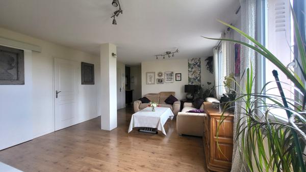 Bel appartement 69m² avec deux chambres et un balcon