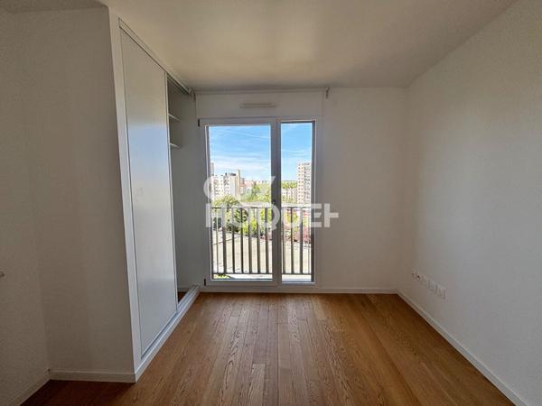 Appartement  5 pièce(s) 103.5 m2