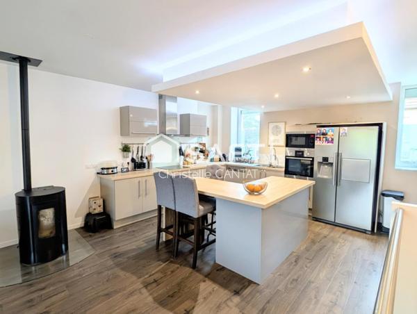 Maison 145 m², 3 chambres, garage, terrain.