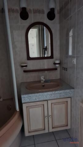 Appartement F4 (82 m²) à vendre à MOULINS