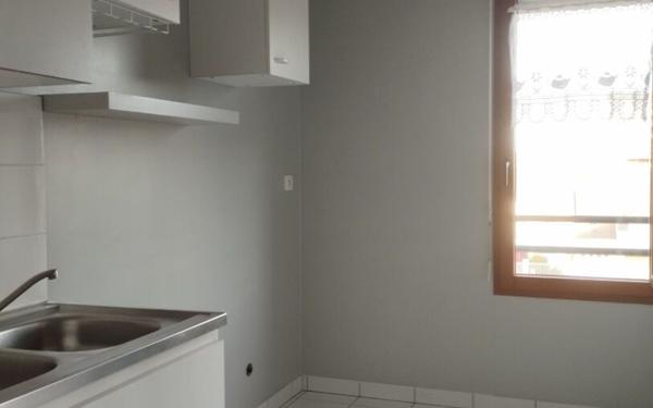 Appartement à louer    1 pièce •  Compiègne