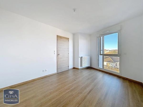 Appartement à louer 3 pièces 65.57m² Pierre-Bénite (69310)