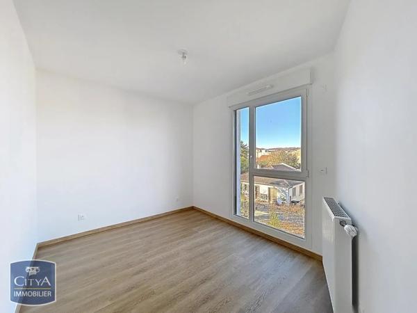 Appartement à louer 3 pièces 65.57m² Pierre-Bénite (69310)
