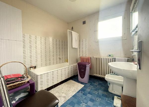 Maison à vendre    3 pièces •  Domérat