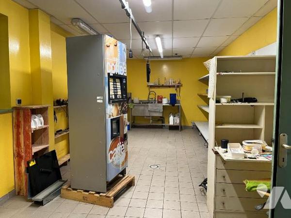 À VENDRE - LOCAL PROFESSIONNEL / ENTREPÔT À MAGNY (89200) :
Situé dans une zone d'activités à ...